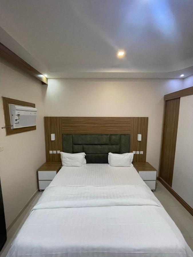 Aparthotel Orient House Ha'il Esterno foto